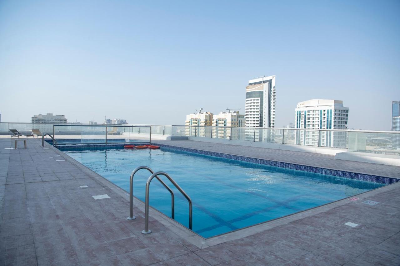 Apartment In The Heart Of Sports -great View & Amenities! Dubai