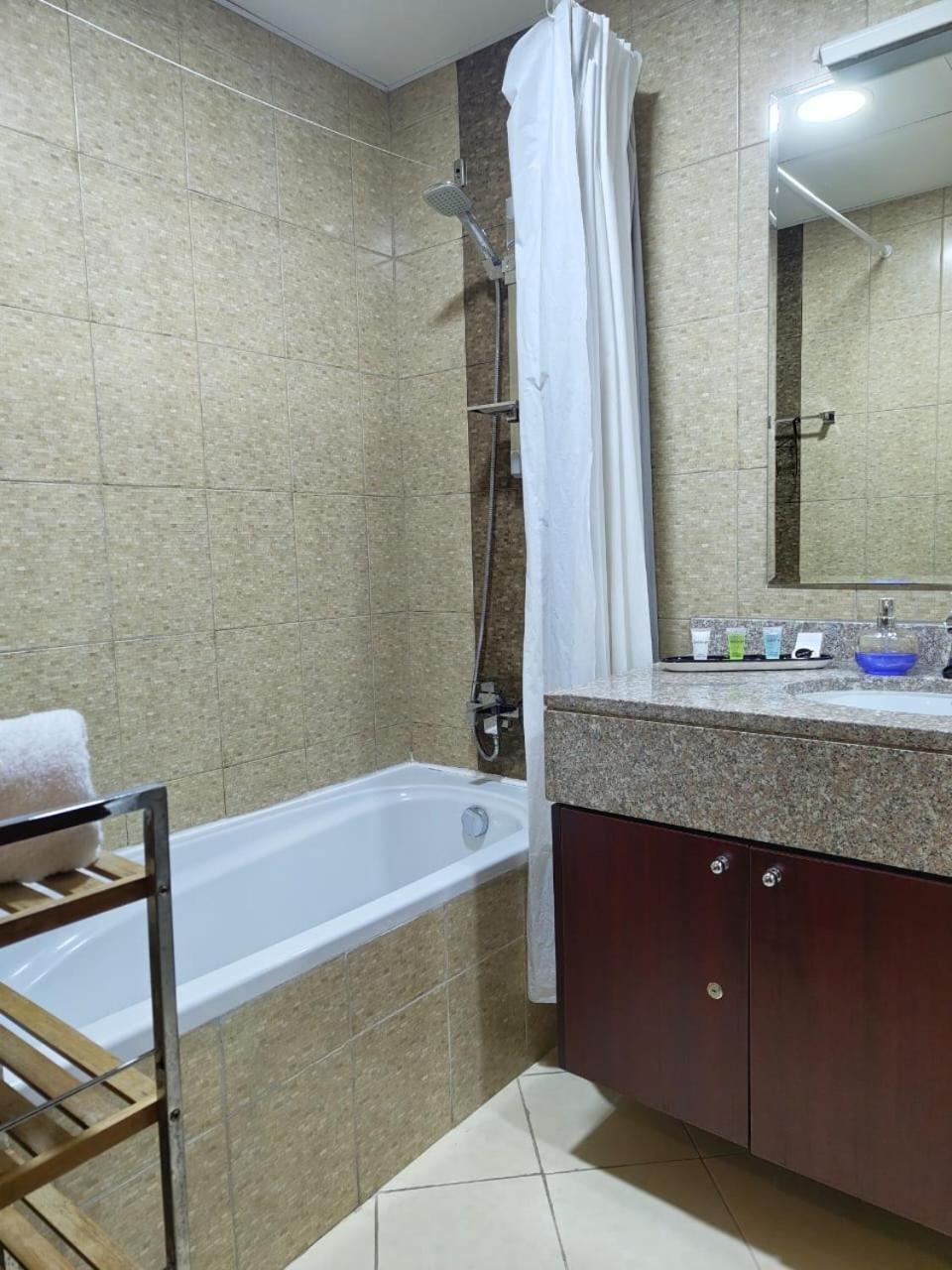 In The Heart Of Sports -great View & Amenities! Apartment Dubai
